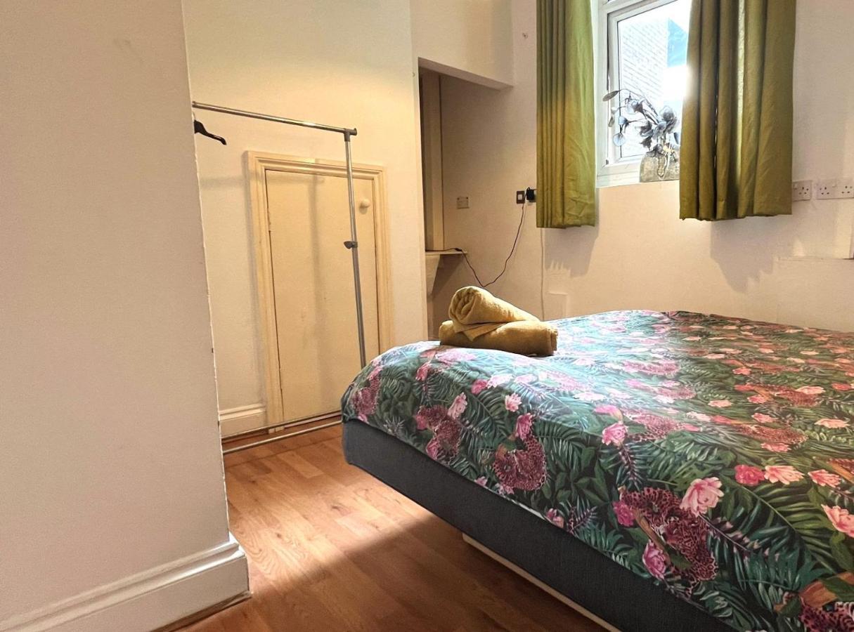 Aldgate Rooms Londra Exterior foto