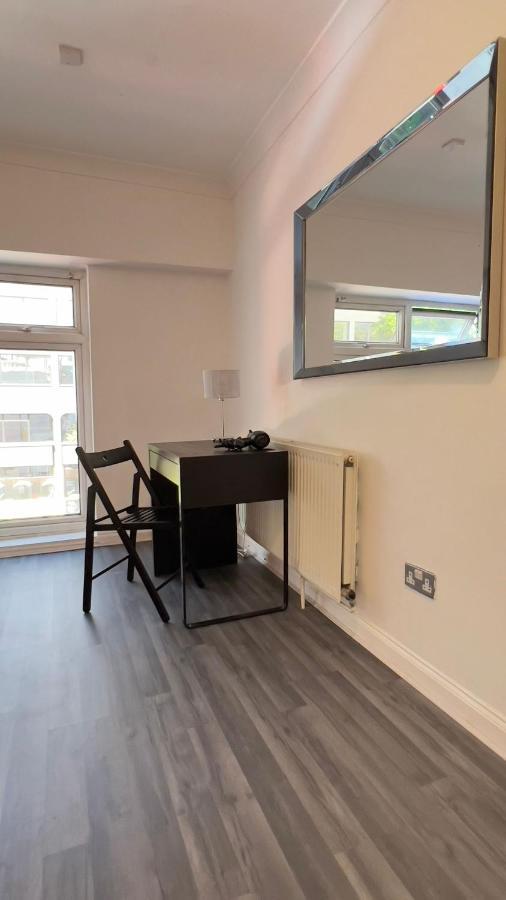 Aldgate Rooms Londra Exterior foto