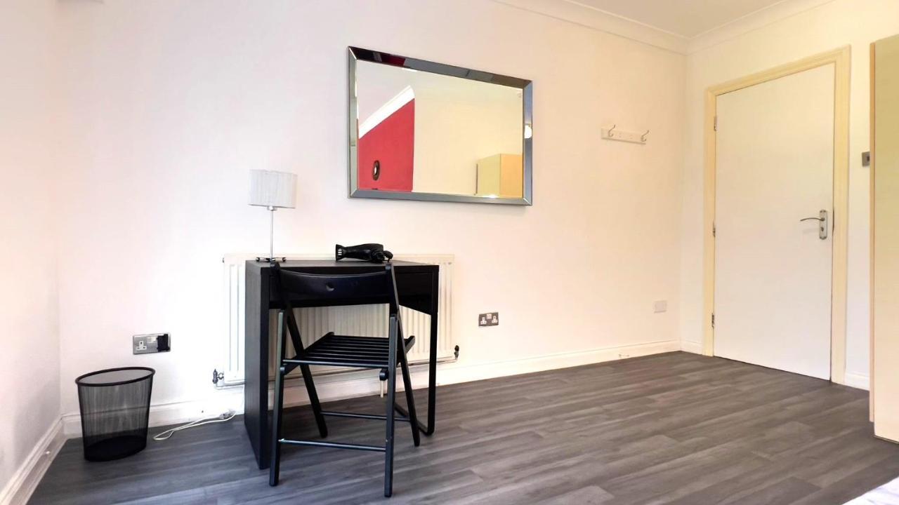 Aldgate Rooms Londra Exterior foto
